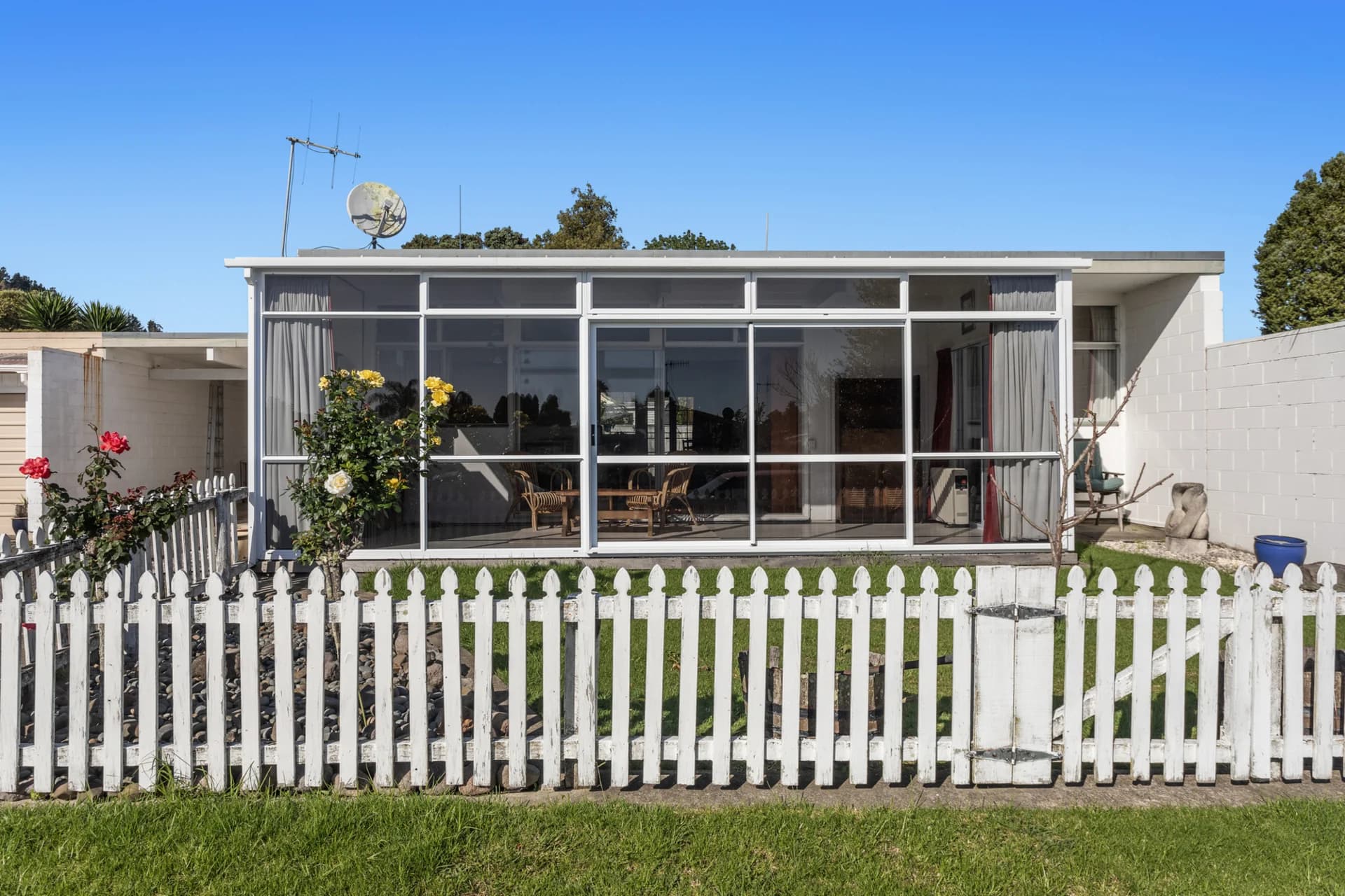 8 Peter Snell Street